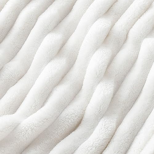 Bedsure White Throw Blanket for Couch - Super Soft Cozy Blankets for Women, Cute Small Fleece Blanket for Girls, 50x60 Inches