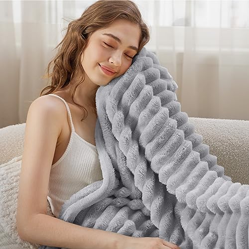 Bedsure White Throw Blanket for Couch - Super Soft Cozy Blankets for Women, Cute Small Fleece Blanket for Girls, 50x60 Inches